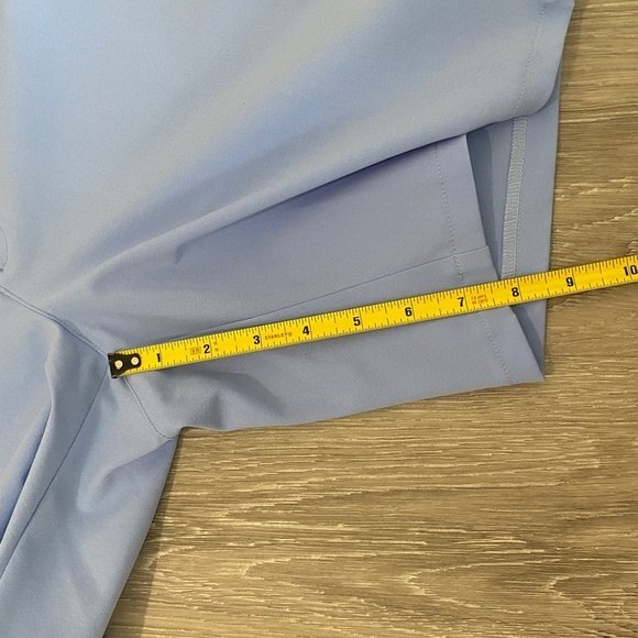 Lilly Pulitzer LUXLETIC Fairway Performance Shorts. Blue Peri. Size 6. - Picture 9 of 10